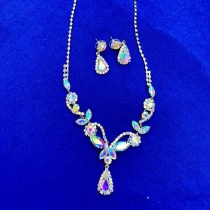 Necklace & Earring Set / Butterfly Accent- New